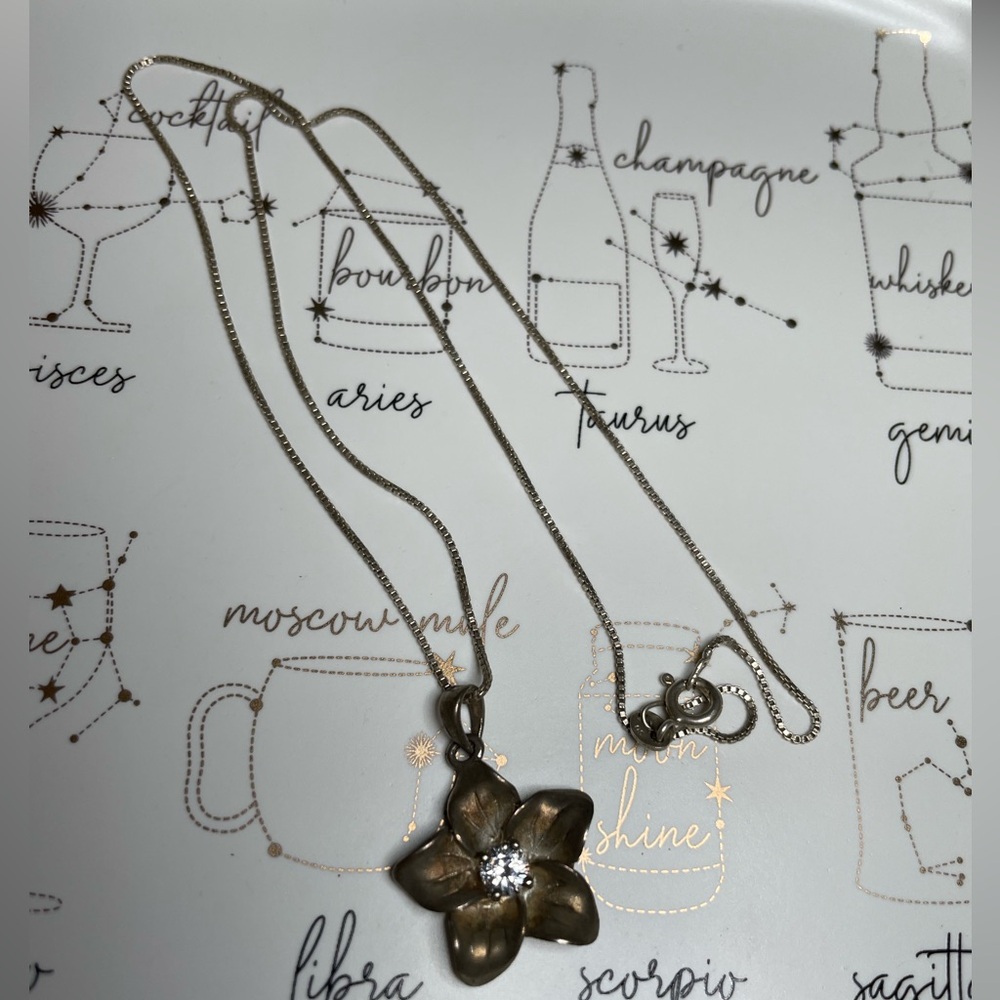 Vintage Solid Sterling Silver Flower Pendant Neck… - image 1